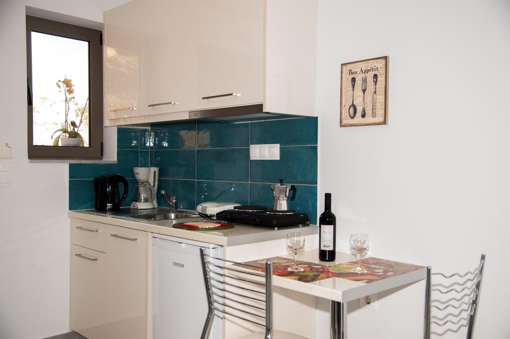Efrilias Studios & Apartments كيساموس المظهر الخارجي الصورة